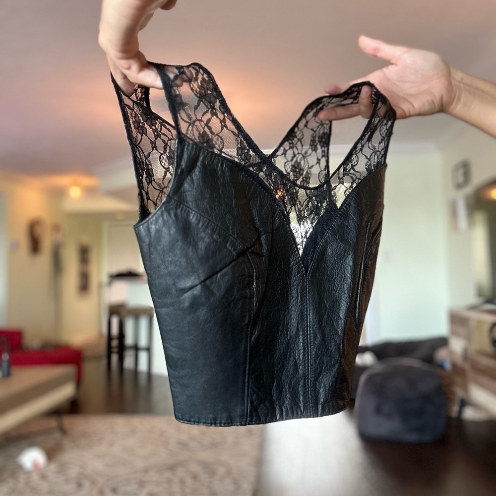 VINTAGE CHIA - BLACK LACE/LEATHER TOP